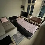 아파트 Bjorn's Sanctuary - City Center