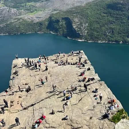 Bjorn's Sanctuary - City Center *