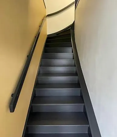 Bjorn's Sanctuary - City Center Apartment